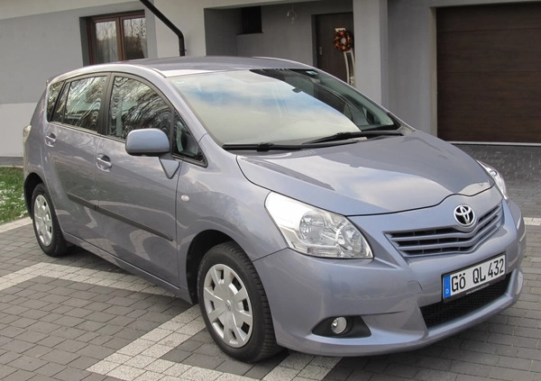 Toyota Verso cena 26600 przebieg: 234500, rok produkcji 2009 z Żyrardów małe 232